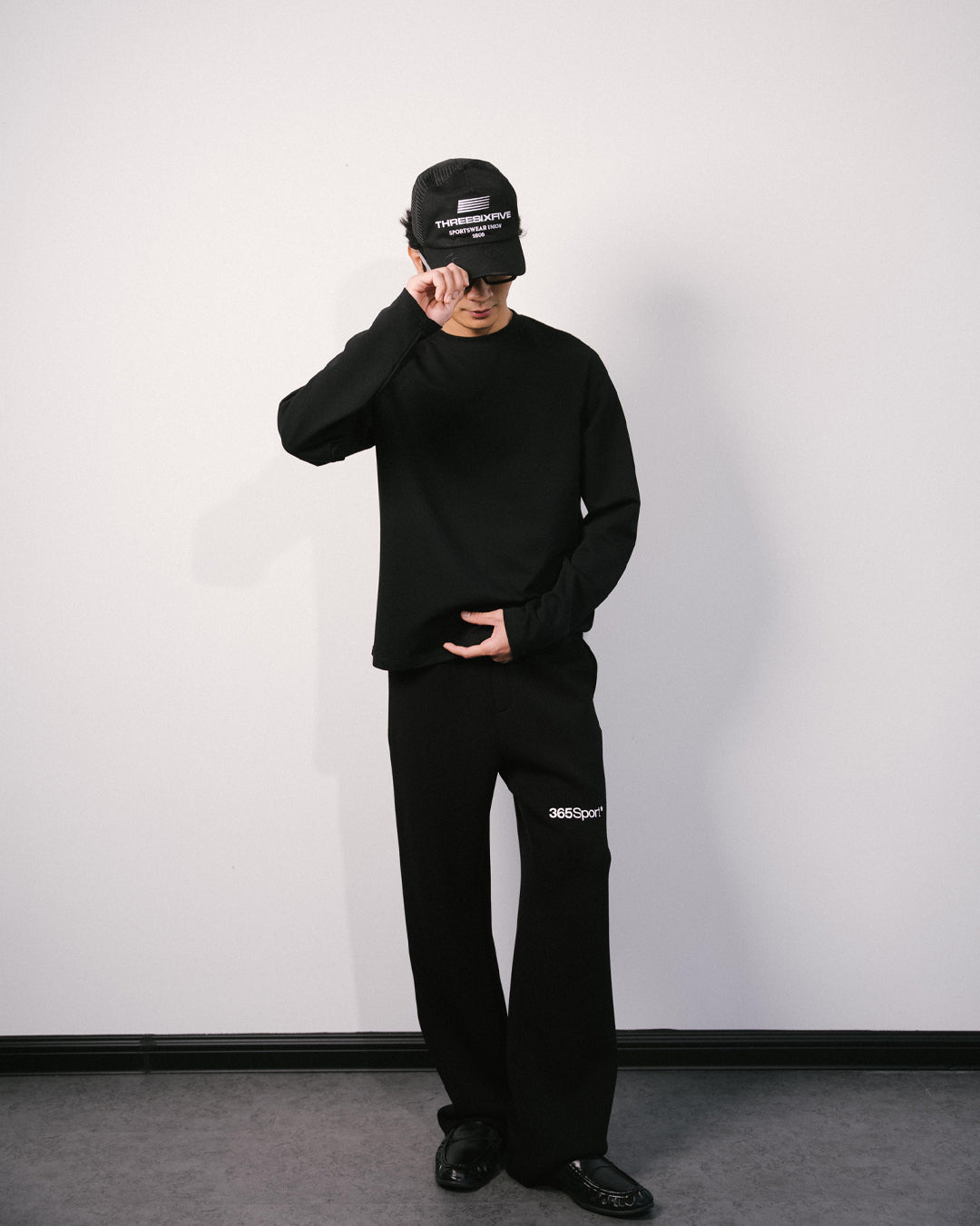 Scuba Script Tee L/S Black